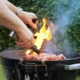 Warum man Grillgut nie mit Bier ablöschen sollte